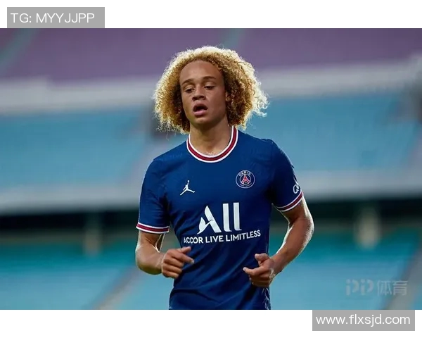 哈维西蒙斯：从青年才俊到足坛新星的成长之路与未来展望